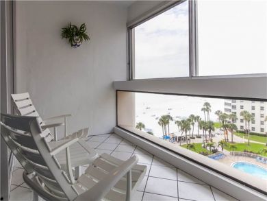 Gulf Front Vacation Rental  on Siesta Key Sleeps Six Guests